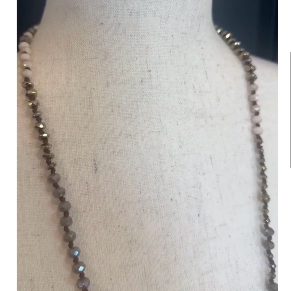 Necklace Long Statement. - Picture 3 of 4
